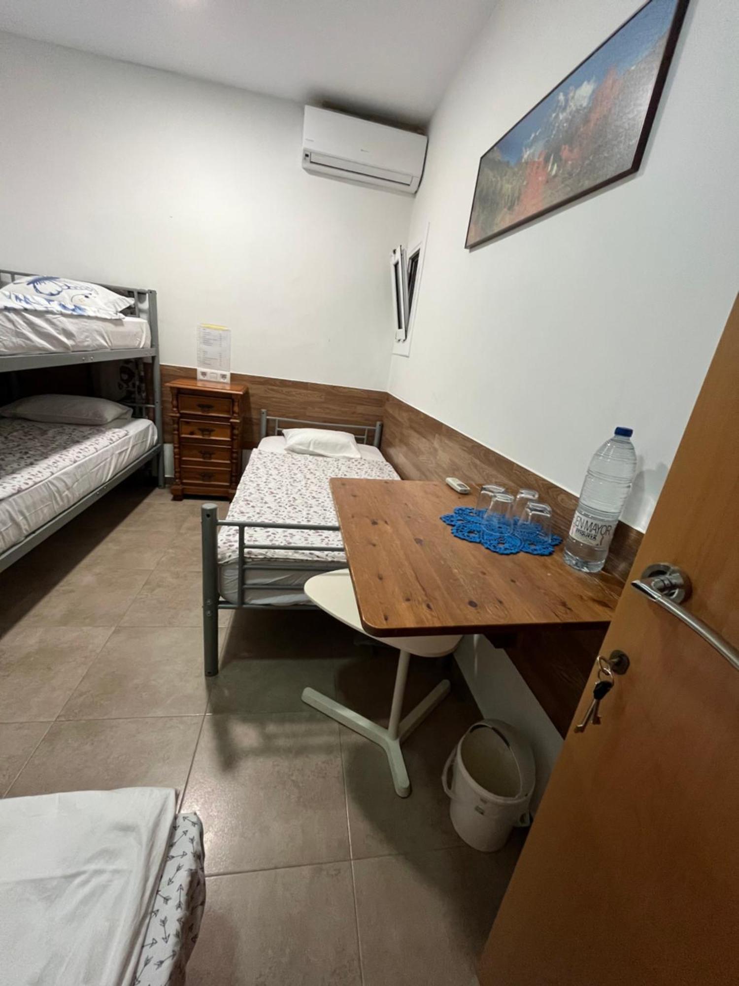 Cozy Room Next To El Prat Airport El Prat de Llobregat Exteriör bild